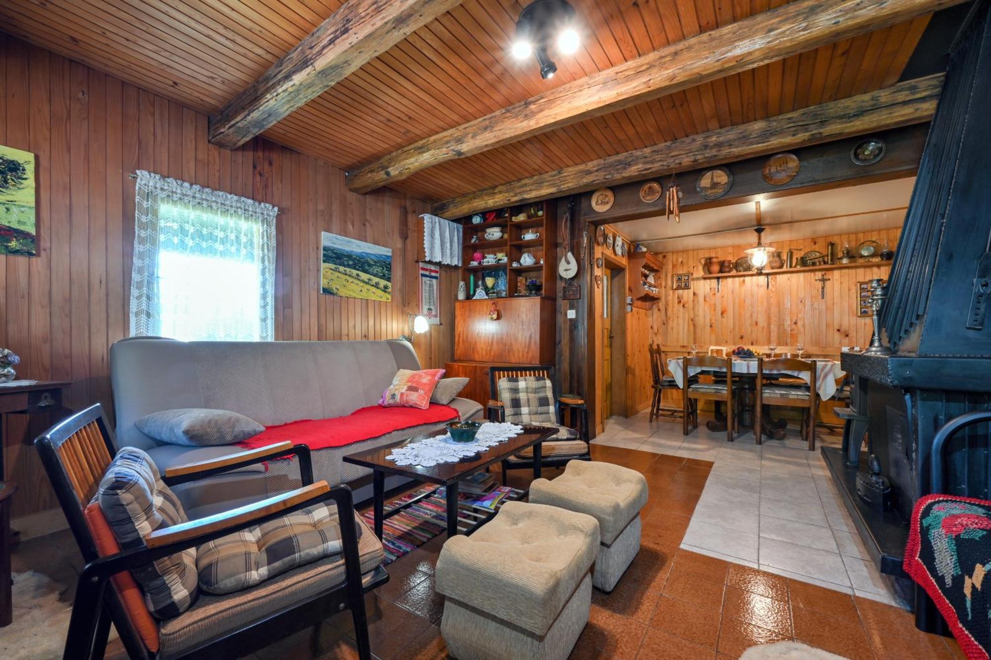 Kuca Viola, Traditional Wooden House In トゥヘイ エクステリア 写真