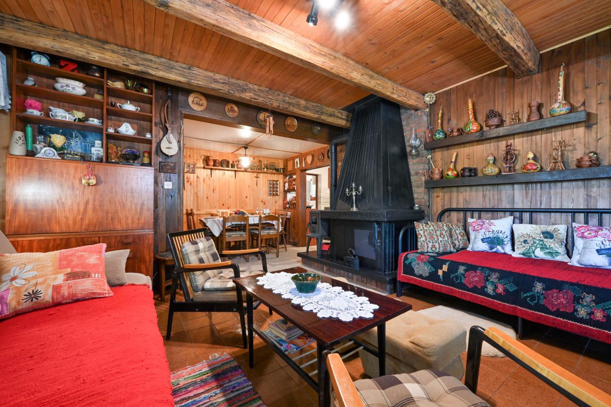 Kuca Viola, Traditional Wooden House In トゥヘイ エクステリア 写真